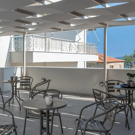 Panorama בית הארחה 3*